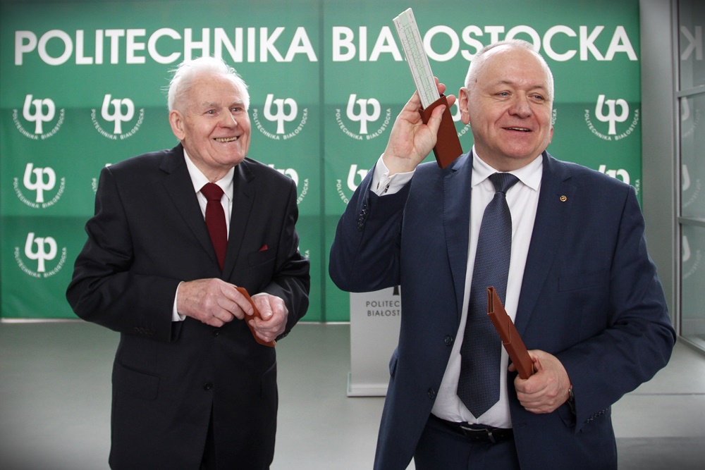 inż. Władysław Świaniewicz i Rektor Politechniki Białostockiej prof. Lech Dzienis