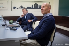 Prof. Krzysztof Kurzydłowski i prof.  Marek Drużdżel podczas debaty w ramach Tygodnia Otwartości w Nauce – fot. Dariusz Piekut / PB