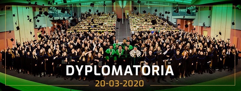 Na kolorowym tle z uroczystości zakończenia studiów napisy: DYPLOMATORIA 20-03-2020.