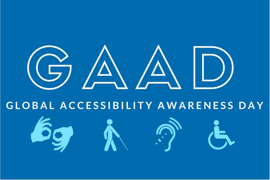 grafika, na niebieskim tle litery GAAD, poniżej napis Global Accessibility Awareness Day, poniżej piktogramy: języka migowego, osoby niewidomej o białej lasce, ucha z aparatem słuchowym, osoby na wózku