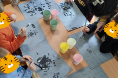 Chinese calligraphy workshop held at the Kindergarten No. 14 in Białystok, private archive of E. Śleszyńska