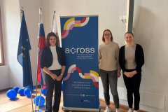 W University of Nova Gorica, Słowenia przy biurze projektu ACROSS z prof. L. Butinar; Archiwum prywatne
