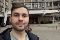 Glowne-wejscie-do-uczelni West University of Timișoara. Artur-Amsharuk