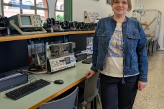 Dr-Marta-Jarocka-prof.-PB-w-Sali-dydaktycznej-ze-studentami-fot.-K.-Kuzmicz