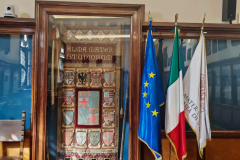 Godlo-Uniwersytetu-Bolonskiego