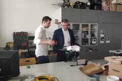 Laboratorium wielowirnikowych platform latających, na zdjęciu WW oraz doc. Ing. Petr Fiedler, Ph.D. fot. archiwum prywatne