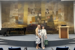 Kamila-Koroniecka-i-Elzbieta-Kudlowska_biblioteka-uniwersytecka_foto-Lilian-Mengel