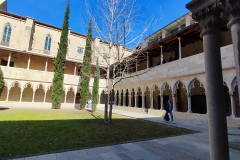 jeden-z-okazalych-dziedzincow-Universitat-de-Girona-fot.-archiwum-wlasne