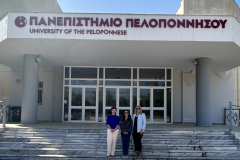 Przed-budynkiem-University-of-Peloponnese-arch.-prywatne-K.Szymul