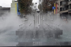 Fontanna-na-glownym-deptaku-w-Kownie-fot.-J.-Mystkowska