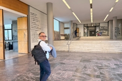 Fot.-4.-dr-inz.-Wojciech-Gosk-w-budynku-Faculty-of-Engineering