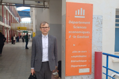 9.-Zwiedzanie-Wydzialu-Nauk-Ekonomicznych-w-ISET-arch.-prywatne-A.-Andrzejewski