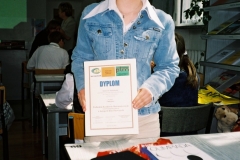 f1000021
