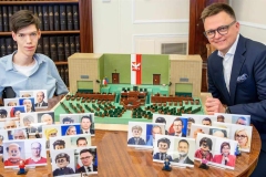 Marszałek Sejmu z Michałem - Sejm RP z klocków LEGO