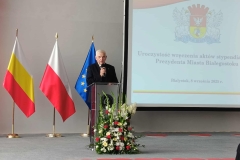 Wreczenie-aktow-stypendialnych-10