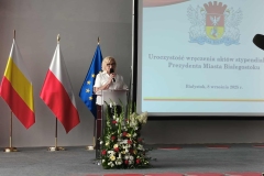 Wreczenie-aktow-stypendialnych-11