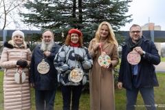 2025-12-01-Ubieranie-choinki-fot-Dariusz-Piekut-PB