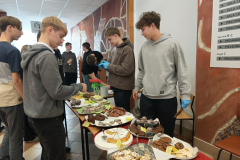 Walentynkowy-kiermasz-ciast-1