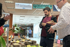 Walentynkowy-kiermasz-ciast-13