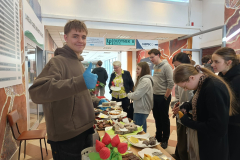 Walentynkowy-kiermasz-ciast-29