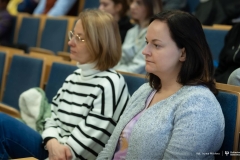 2026-01-23-Wykład-PZP-o Szczęściu, którego szukamy tam, gdzie go nie ma-PZP-Dostępna PB-fot-Iryna-Mikhno-PB