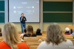 2026-01-23-Wykład-PZP-o Szczęściu, którego szukamy tam, gdzie go nie ma-PZP-Dostępna PB-fot-Iryna-Mikhno-PB