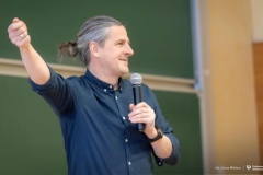 2026-01-23-Wykład-PZP-o Szczęściu, którego szukamy tam, gdzie go nie ma-PZP-Dostępna PB-fot-Iryna-Mikhno-PB