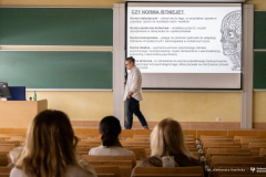 2026-02-27 "Wykład Etanol, czyli pomiędzy przyjemnością a cierpieniem" fot. Aleksandra Kamińska PB