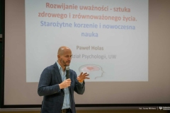 2025-01-17-profilaktyka-zdrowia-psychicznego-dr-hab-n-med-Pawel-Holas-profUW-fot-Iryna-Mikhno-PB-12