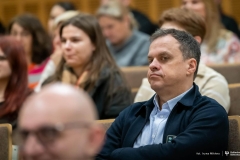 2025-01-17-profilaktyka-zdrowia-psychicznego-dr-hab-n-med-Pawel-Holas-profUW-fot-Iryna-Mikhno-PB-15