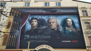 Wiedzmin-mural-na-scianie-Pasazu-Schillera-w-Lodzi-grudzien-2019-fot.nbspZorro2212CC-BY-SA-4.0.jpg