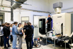 20251125_081252539_iOS