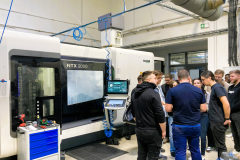 20251125_081302970_iOS