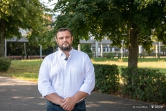 Dr hab. inż. Maciej Zajkowski, prof. PB na kampusie Politechniki Białostockiej_fot. Iryna Mikhno