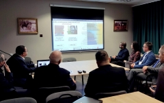 Drogowcy z Politechniki Białostockiej prezentowali wyniki badań na XV Seminarium Technicznym w Białowieży. Fot.  Ł. Klebus