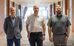 od lewej: dr inż. Jacek Kęsik, dr hab. inż. Wojciech Kwedlo, dr inż. Kamil Żyła_fot.P-Jankowski/PB