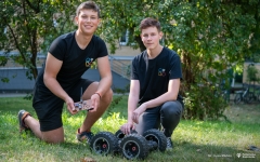 Uczniowie z ALO PB robotem Spy Rover, zgłoszonym w konkursie „NAUKOLATEK"_foto-Iryna-Mikhno-4_foto-Iryna-Mikhno-2