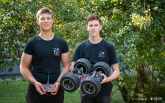 Uczniowie z ALO PB robotem Spy Rover, zgłoszonym w konkursie „NAUKOLATEK"_foto-Iryna-Mikhno-4