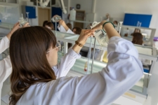 Uczniowie-XIII-LO-w-Bialymstoku-na-zajeciach-w-laboratoriach-Politechniki-Bialsotockiej-w-ramach-programu-Z-Technikum-na-Politechniki_fot.Dariusz-Piekut_PB-13