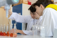 Uczniowie-XIII-LO-w-Bialymstoku-na-zajeciach-w-laboratoriach-Politechniki-Bialsotockiej-w-ramach-programu-Z-Technikum-na-Politechniki_fot.Dariusz-Piekut_PB-18