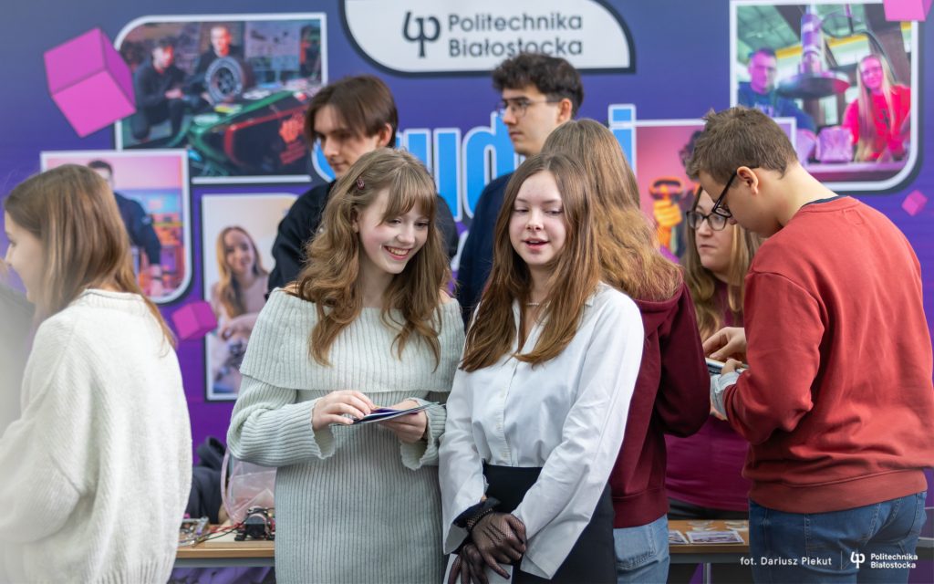 II LO w Białymstoku zaprosiło nas na Targi Edukacyjne!