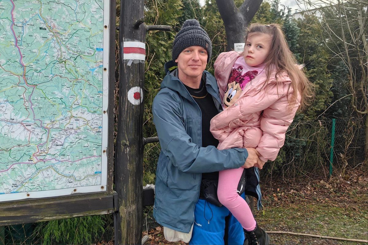 Paweł Kalinowski oraz Julia Jaroma na mecie wyprawy w góry