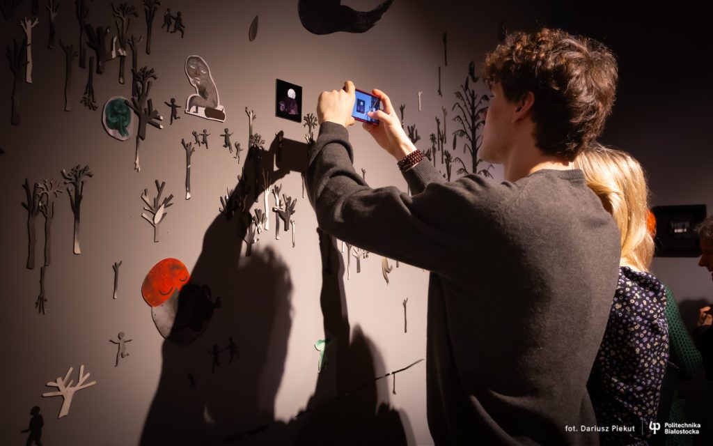 Wystawa Katedry Grafiki Politechniki Białostockiej w Muzeum Rzeźby Alfonsa Karnego w Białymstoku