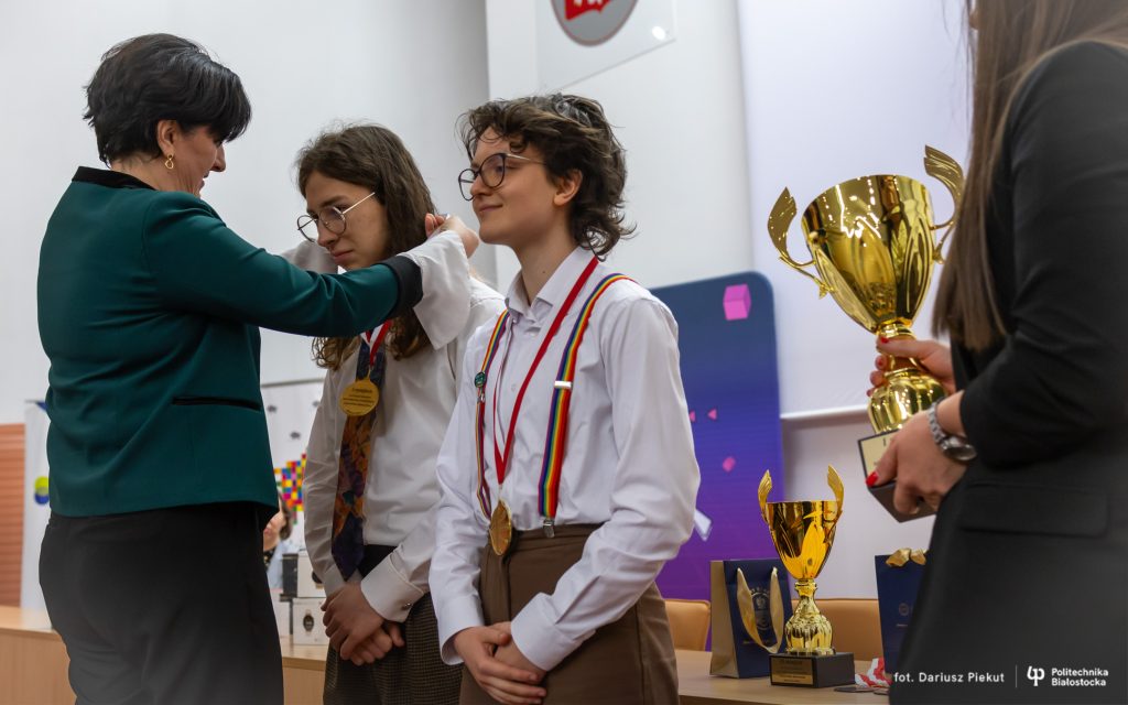 Konkurs „Matematyka stosowana” rozstrzygnięty. Laureaci to uczniowie z Białegostoku, Ełku, Ostrołęki oraz Jarocina