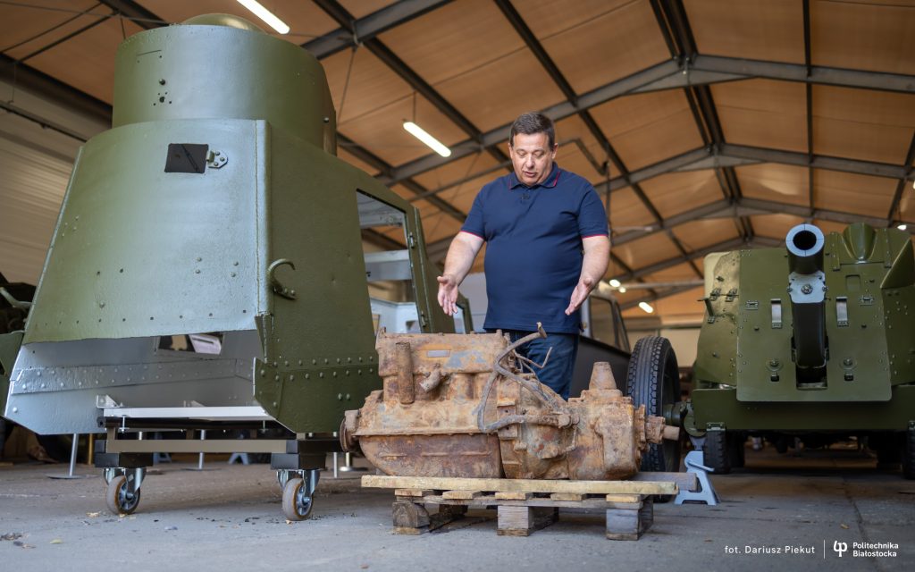 Politechnika Białostocka przywróciła oryginalny wygląd samochodu pancernego FAI-M. Czas na silnik!