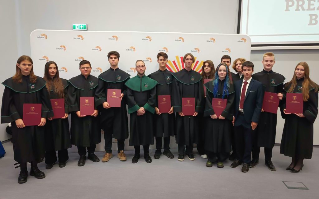 Uczniowie Akademickiego Liceum Ogólnokształcącego Politechniki Białostockiej stypendystami Prezydenta Miasta Białegostoku!