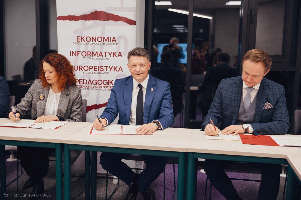 Politechnika Białostocka, Uniwersytet w Białymstoku i Uniwersytet Medyczny w Białymstoku wspólnie przygotują programy studiów dla Polaków w Litwie