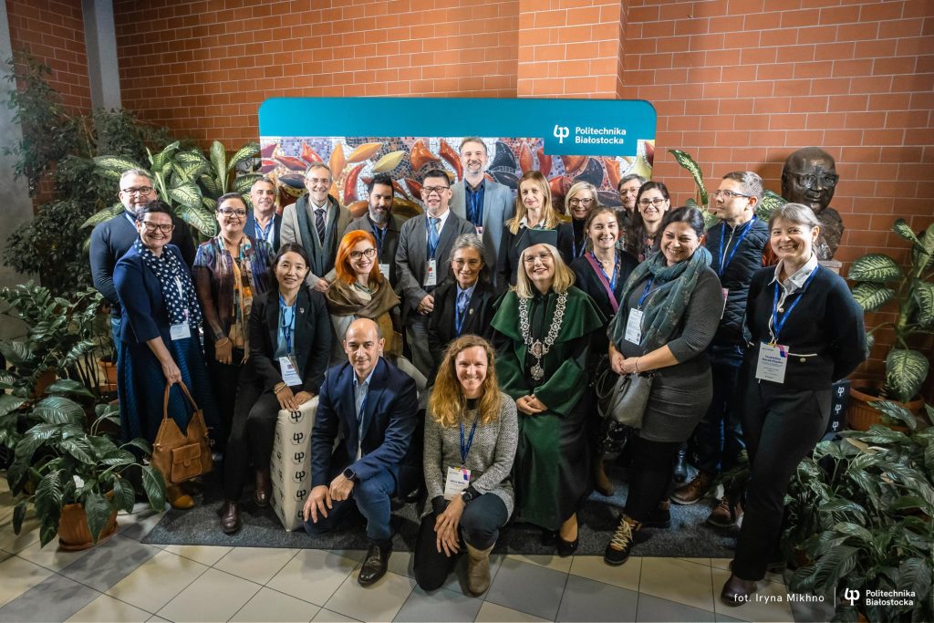 Międzynarodowe spotkanie członków konsorcjum ACROSS w Politechnice Białostockiej