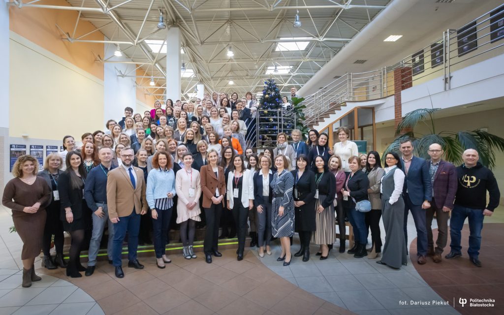 III Sympozjum Dziekanatów Podlaskich Uczelni zintegrowało 120 pracowników 7 podlaskich szkół wyższych