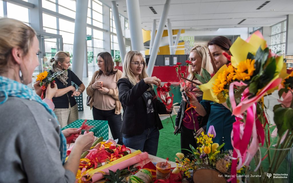 Dzień Kobiet i Mężczyzn w Politechnice Białostockiej. Odkrywaliśmy nasze supermoce!